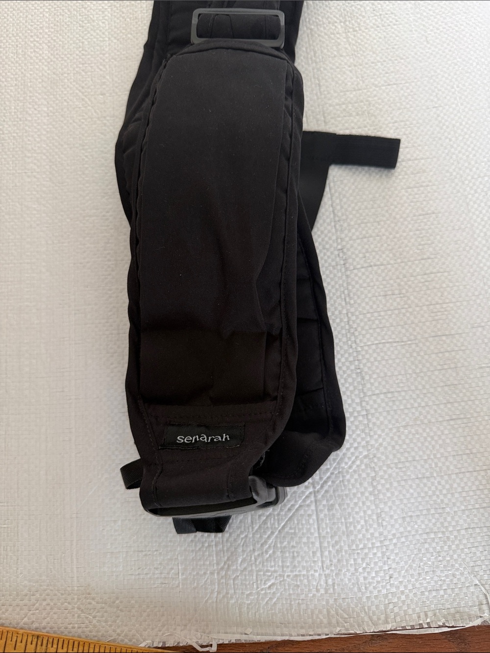 Senarah Women's Black Padded Strap Accessory